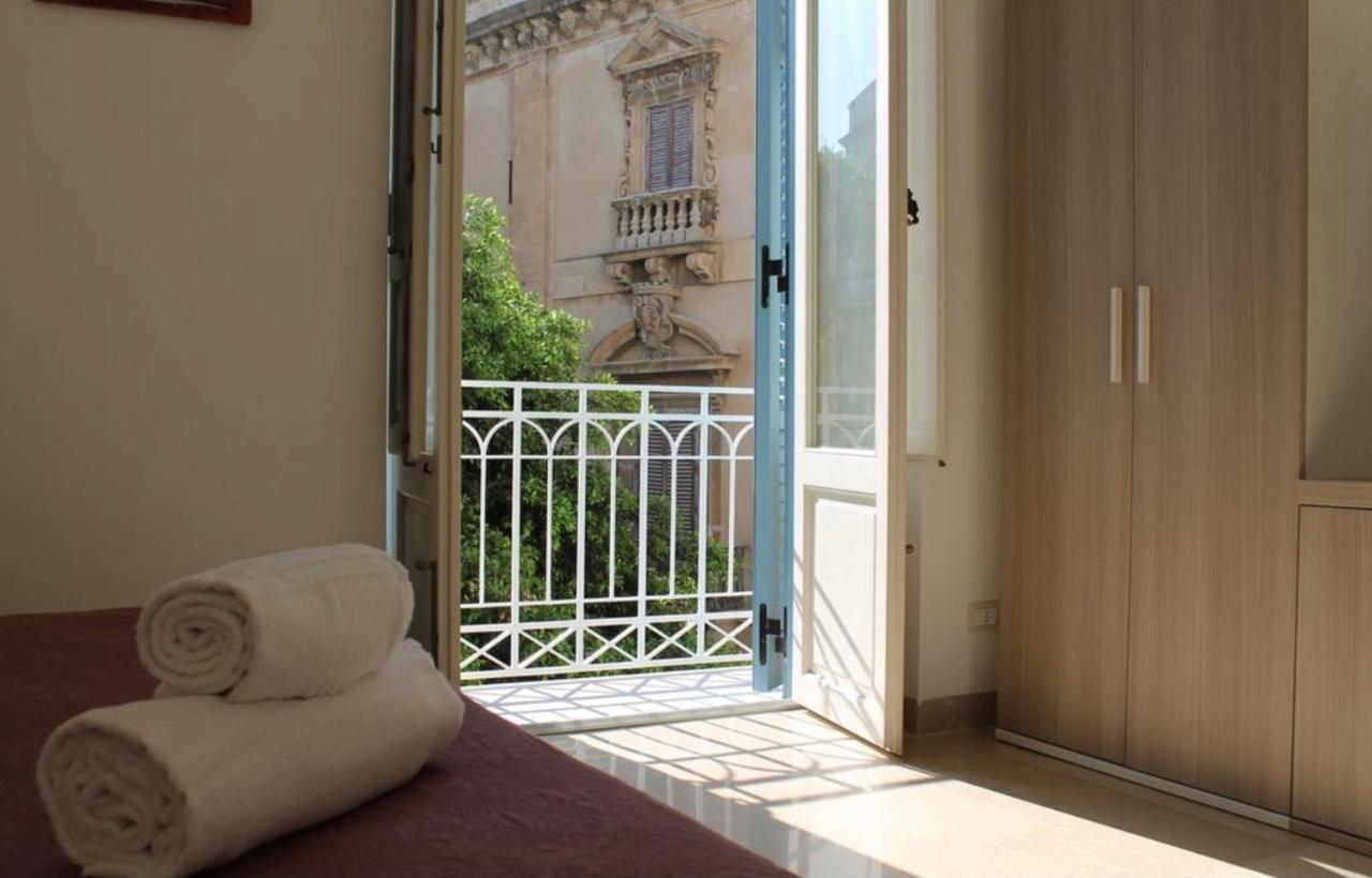 Trapani Albergo Diffuso Palazzo Mauro מראה חיצוני תמונה
